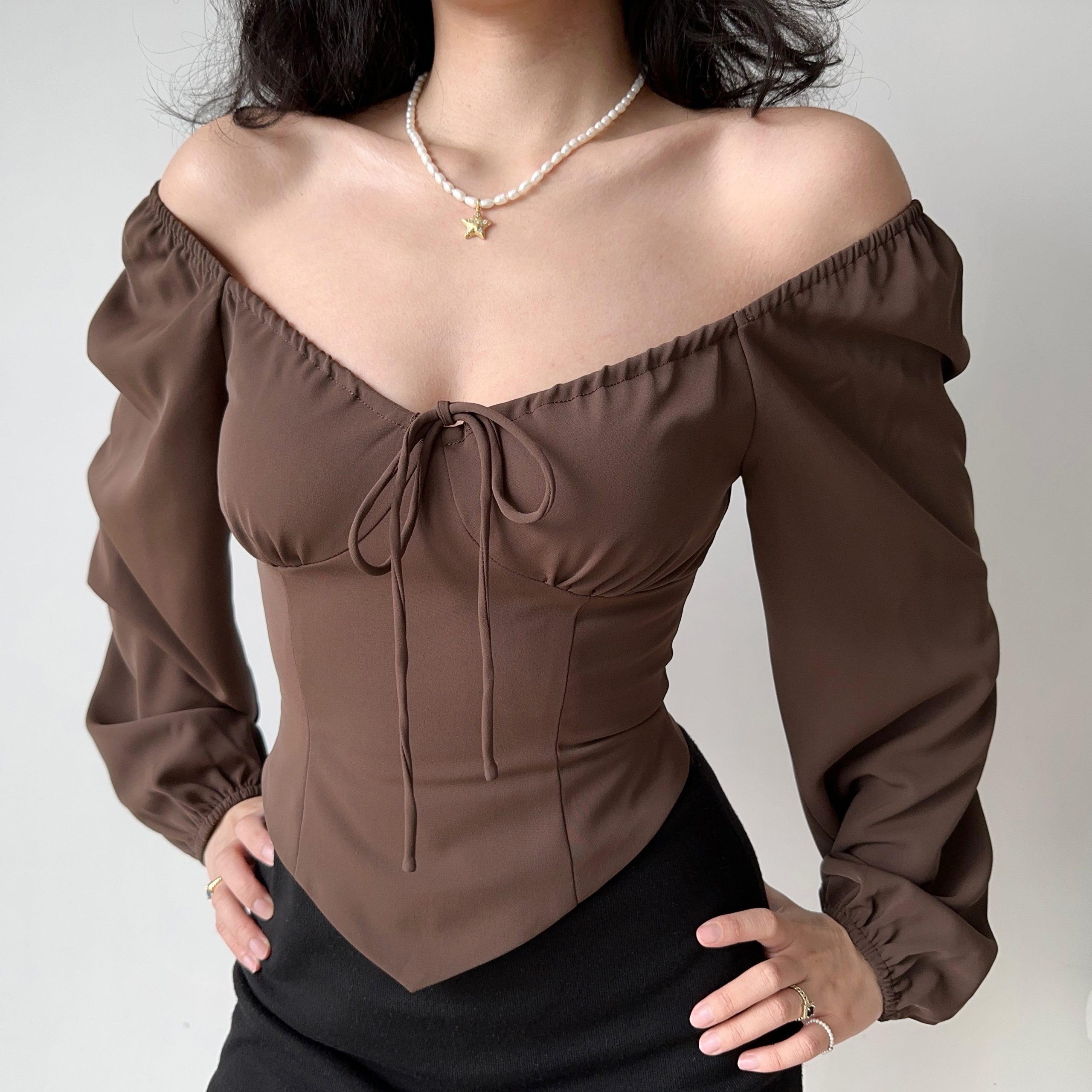 Vintage Waist-Cinching Lantern Sleeve Long Sleeve Shirt for Women - Slim Fit Flattering Top for Spicy Girls, Y2K Inspired Fashion Vintage Waist-Cinching Lantern Sleeve Long Sleeve Shirt for Women - Slim Fit Flattering Top for Spicy Girls, Y2K Inspired Fashion