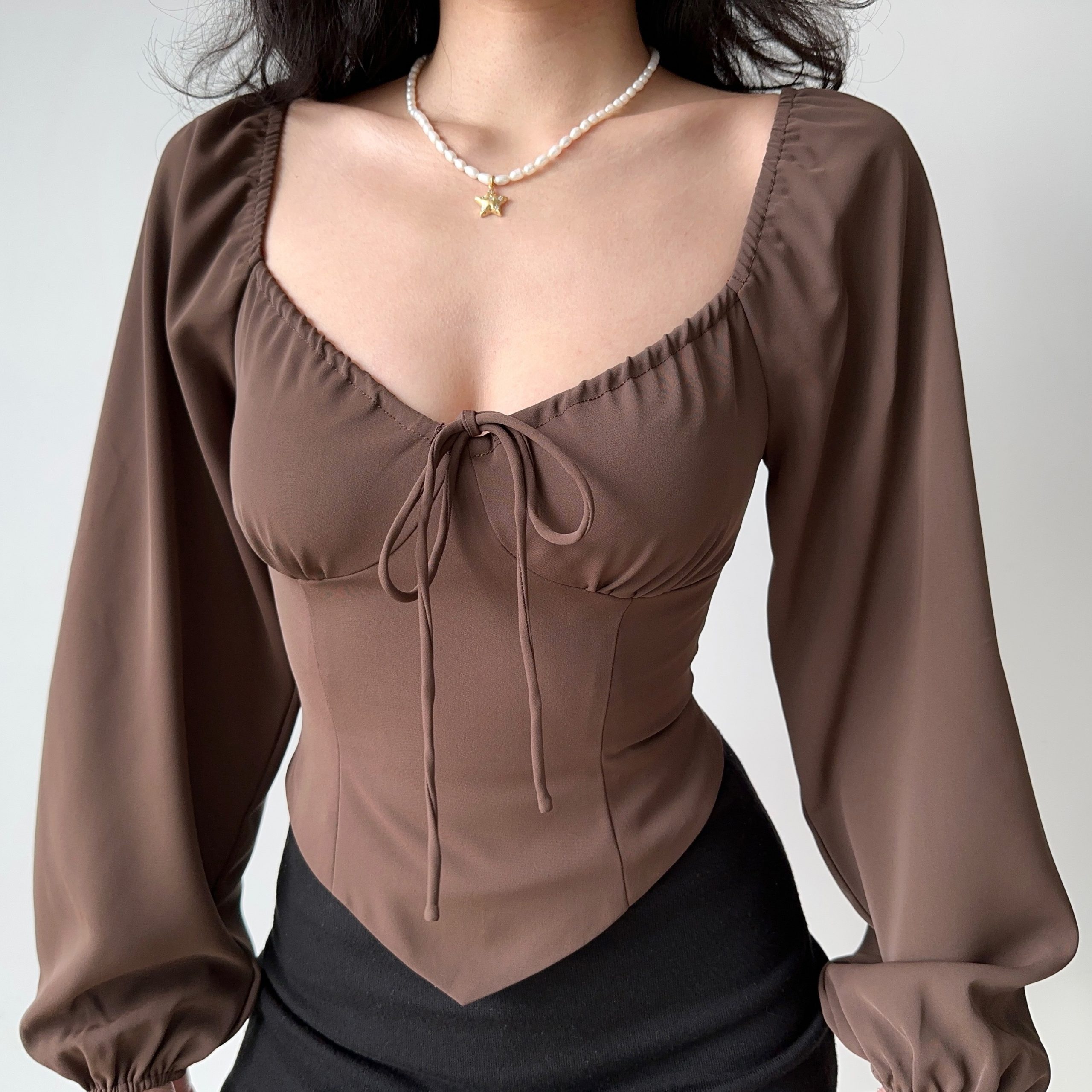 Vintage Waist-Cinching Lantern Sleeve Long Sleeve Shirt for Women - Slim Fit Flattering Top for Spicy Girls, Y2K Inspired Fashion Vintage Waist-Cinching Lantern Sleeve Long Sleeve Shirt for Women - Slim Fit Flattering Top for Spicy Girls, Y2K Inspired Fashion