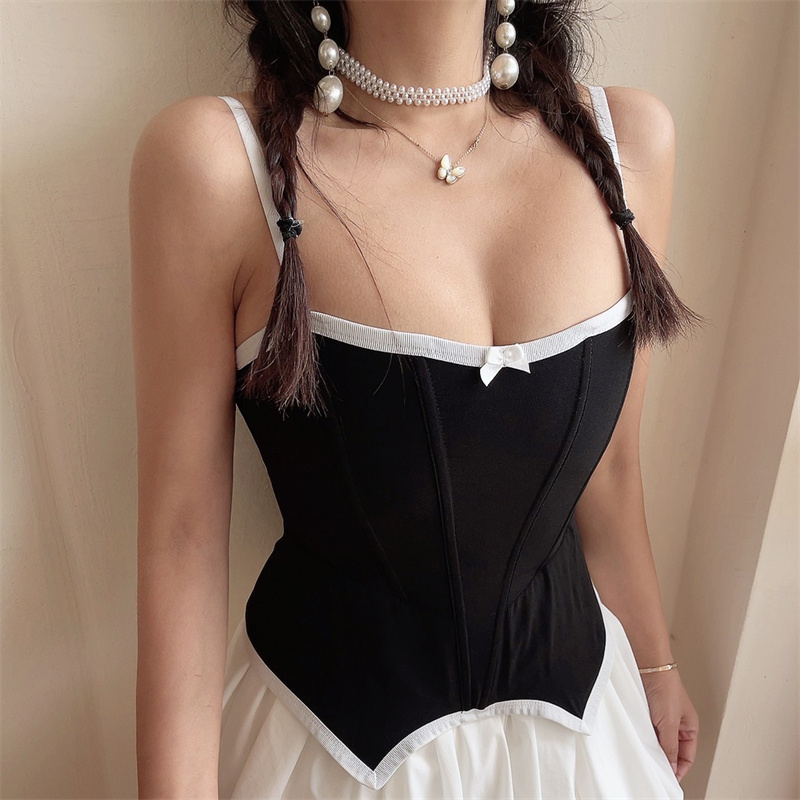 Waist-Cinching Black and White Color-Block Camisole with Bow, Square Neck, Ballet Style, DIY Fishbone Design for Vacation Wear Waist-Cinching Black and White Color-Block Camisole with Bow, Square Neck, Ballet Style, DIY Fishbone Design for Vacation Wear