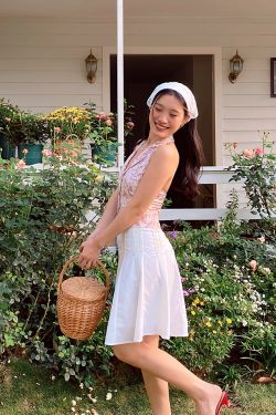 White Lace Half Skirt - Exclusive Craftsmanship French A-Line High-Waisted Short Umbrella Skirt for Chic Style