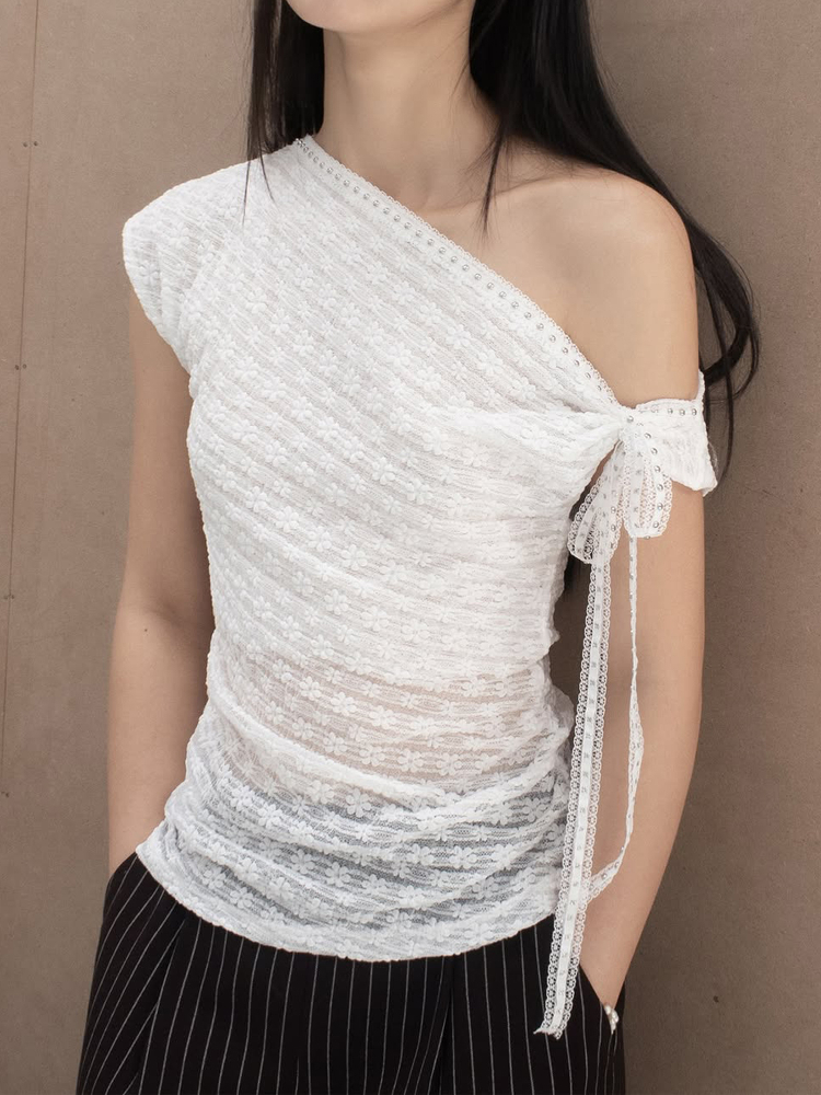 Women's Asymmetrical Off-Shoulder T-Shirt with Textured Floral Design - White Summer Top for 90s and Y2K Style Women's Asymmetrical Off-Shoulder T-Shirt with Textured Floral Design - White Summer Top for 90s and Y2K Style