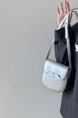 Women's Exquisite Silver Bow Crossbody Bag - Small Shoulder Bag for Spring Summer 2025 Niche Design