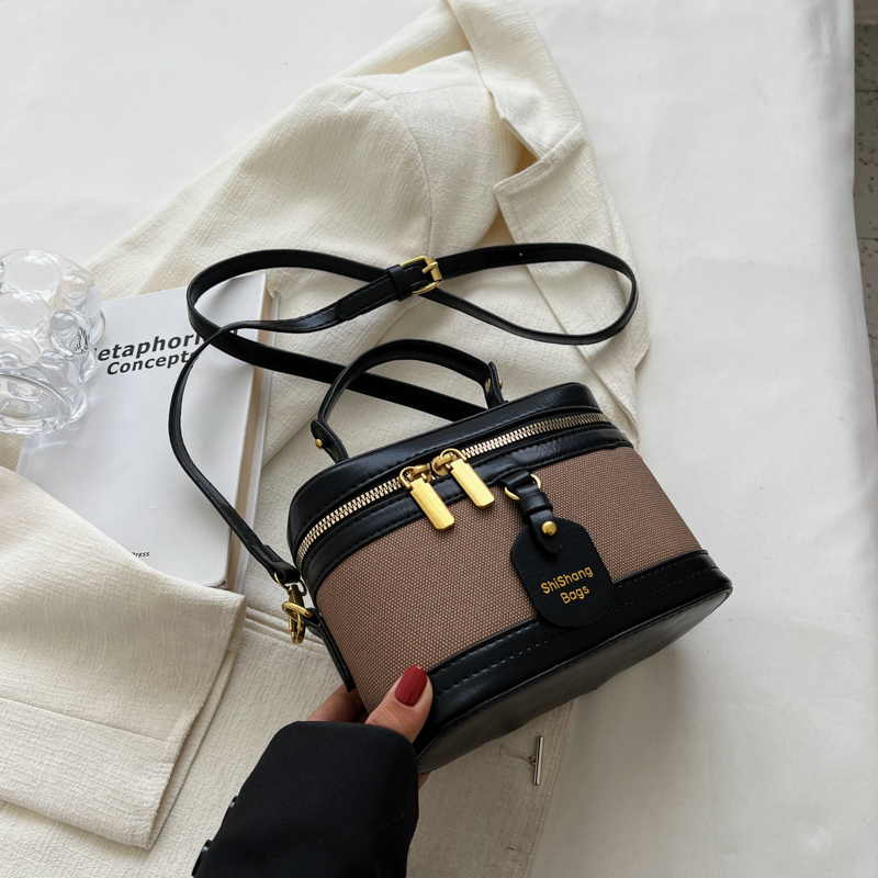 Women's Mini Crossbody Bucket Bag - Trendy High-End Shoulder Bag for 2025 Fashionistas Women's Mini Crossbody Bucket Bag - Trendy High-End Shoulder Bag for 2025 Fashionistas