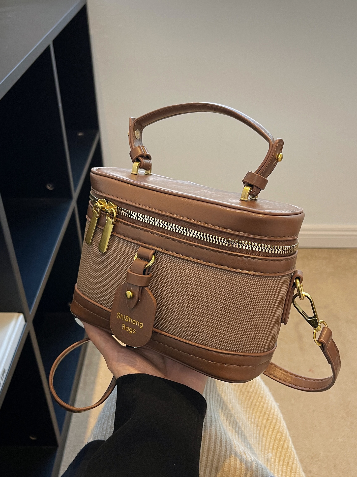 Women's Mini Crossbody Bucket Bag - Trendy High-End Shoulder Bag for 2025 Fashionistas Women's Mini Crossbody Bucket Bag - Trendy High-End Shoulder Bag for 2025 Fashionistas