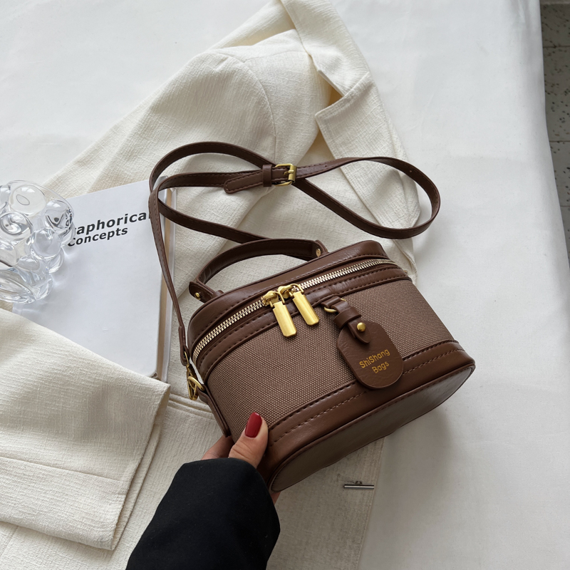 Women's Mini Crossbody Bucket Bag - Trendy High-End Shoulder Bag for 2025 Fashionistas Women's Mini Crossbody Bucket Bag - Trendy High-End Shoulder Bag for 2025 Fashionistas