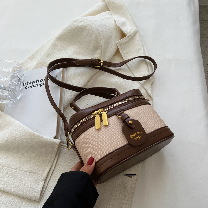 Women's Mini Crossbody Bucket Bag - Trendy High-End Shoulder Bag for 2025 Fashionistas Women's Mini Crossbody Bucket Bag - Trendy High-End Shoulder Bag for 2025 Fashionistas