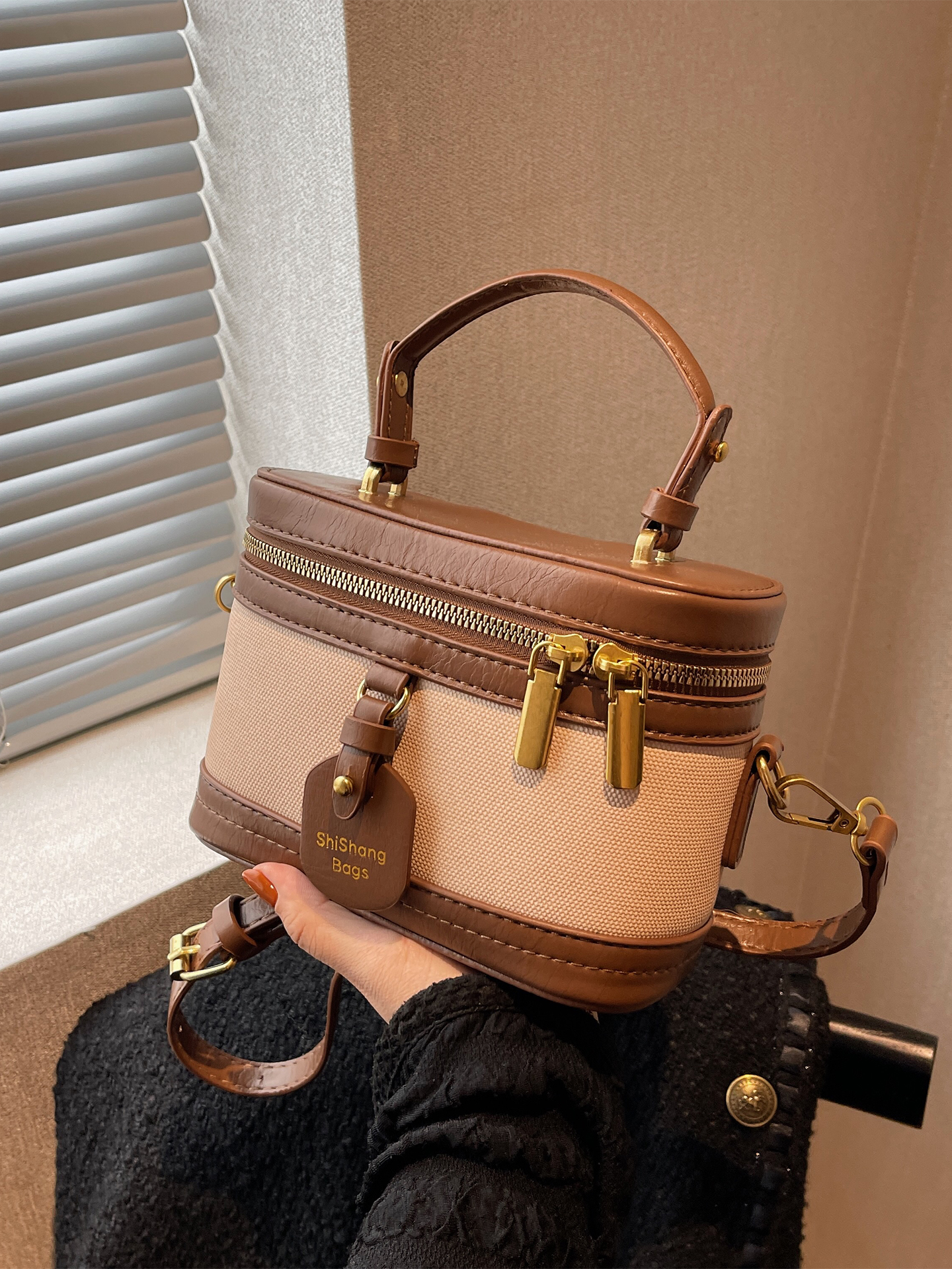 Women's Mini Crossbody Bucket Bag - Trendy High-End Shoulder Bag for 2025 Fashionistas Women's Mini Crossbody Bucket Bag - Trendy High-End Shoulder Bag for 2025 Fashionistas