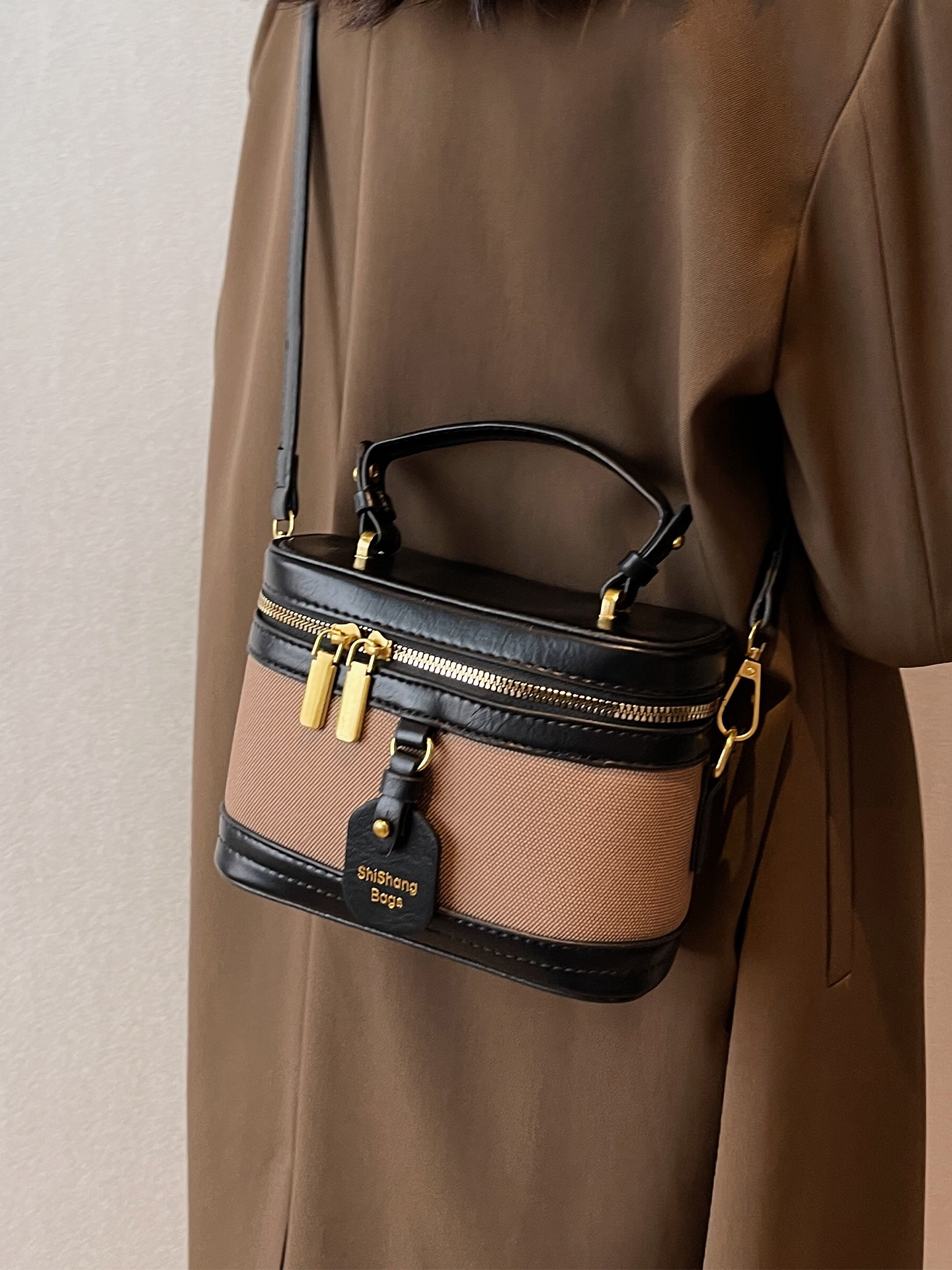 Women's Mini Crossbody Bucket Bag - Trendy High-End Shoulder Bag for 2025 Fashionistas Women's Mini Crossbody Bucket Bag - Trendy High-End Shoulder Bag for 2025 Fashionistas