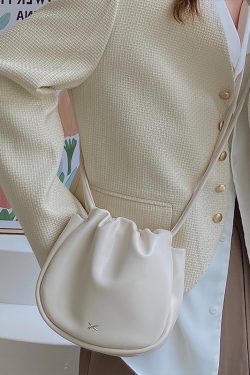 Women's Minimalist Small Crossbody Bag - Versatile Spring/Summer Design, Age-Reducing, Ideal for Students