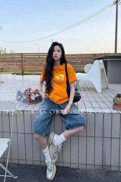 Women's Retro Orange Floral Letter Print Short Sleeve T-Shirt - Summer Slim Fit, Waist-Cinching, Stretchy Y2K Style