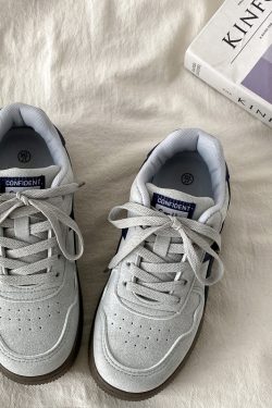 Women's Retro Thick-Soled Board Shoes - 2025 Spring Casual Sports Sneakers for Students, Versatile Y2K Style