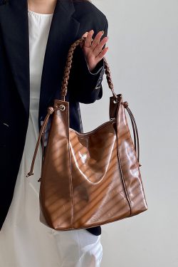 Women's Retro Woven Tote Bag - Large Capacity Shoulder Handbag for Commuting - Trendy 2025 Niche Design