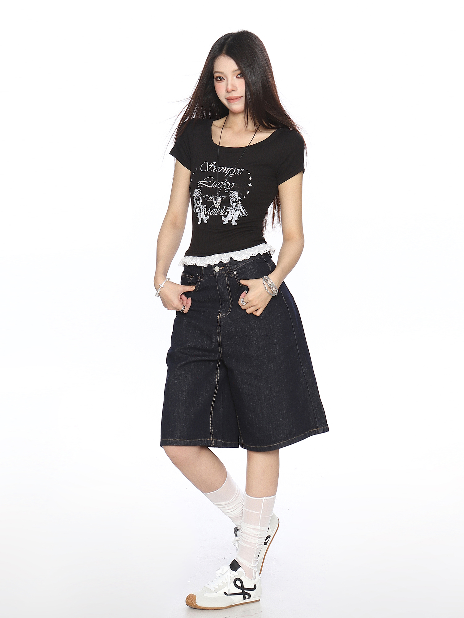 Women's Slim-Fit Cropped Round Neck T-Shirt with Lace Edge - American Style, Short Sleeve, Summer Casual Vibe Women's Slim-Fit Cropped Round Neck T-Shirt with Lace Edge - American Style, Short Sleeve, Summer Casual Vibe