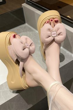 Women's Summer Platform Sandals - Thick-Soled, Elegant Height-Increasing Fairy Beach Shoes for Outdoor 2025 Style