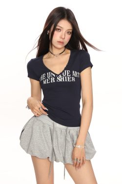 Women's Summer Slim Fit Loose Style V-Neck Crop Top with BIGGOLD Letter Print - Sexy Short Sleeve T-Shirt for Trendy Y2K Fashion