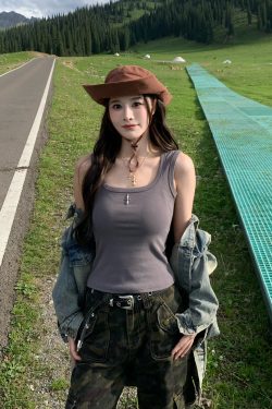 Women's Summer Slim Fit U-Neck Camisole - Hot Girl Style Sleeveless Base Layer Top