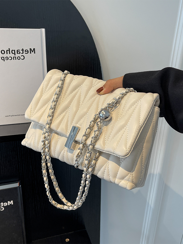 Women's Textured Embroidered Shoulder Bag - Versatile Summer Chain Crossbody Bag for High-End Style 2025 Women's Textured Embroidered Shoulder Bag - Versatile Summer Chain Crossbody Bag for High-End Style 2025