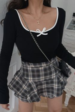 Women's Vintage-Inspired Big Round Neck Bow T-shirt - Spring Summer Sexy Tight Fit Top