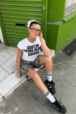 Y2K American Retro White Letter Short-Sleeve T-Shirt for Women - Summer Shoulder-Baring Sweet and Spicy Top