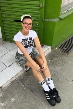 Y2K American Retro White Letter Short-Sleeve T-Shirt for Women - Summer Shoulder-Baring Sweet and Spicy Top