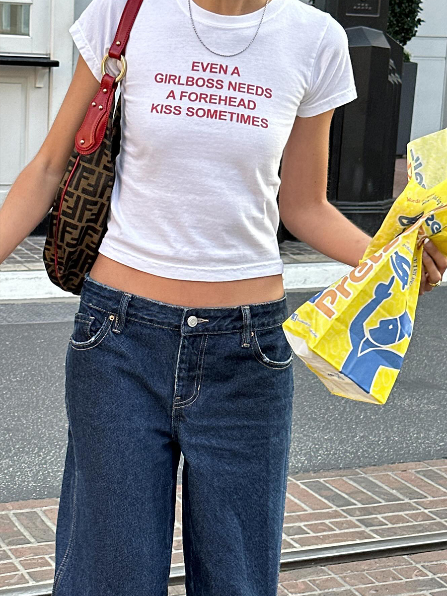 Y2K American Retro White Short Crop Short-Sleeve T-Shirt for Women, Slim Fit Off-Shoulder Trendy Top Y2K American Retro White Short Crop Short-Sleeve T-Shirt for Women, Slim Fit Off-Shoulder Trendy Top