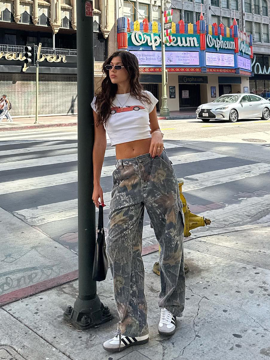 Y2K American Retro White Short Sleeve T-Shirt for Women, Slim Fit, Sweet and Spicy Design, Millennial Style Y2K American Retro White Short Sleeve T-Shirt for Women, Slim Fit, Sweet and Spicy Design, Millennial Style