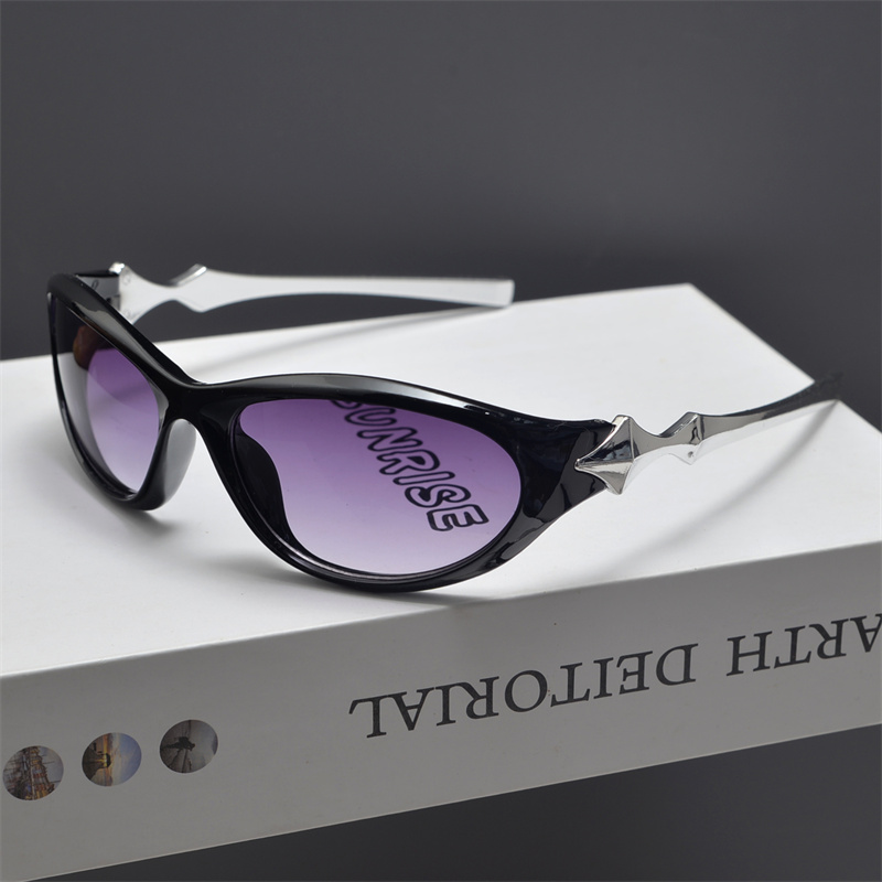 Y2K Futuristic Star-Decorated Sunglasses for Men and Women, Trendy Retro Punk Hip-Hop Cycling Eyewear Y2K Futuristic Star-Decorated Sunglasses for Men and Women, Trendy Retro Punk Hip-Hop Cycling Eyewear