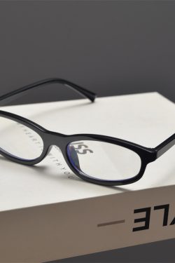 Y2K Futuristic Ultra-Narrow Frame Small Face Sunglasses for Men & Women - Hip-Hop Street Style Small Square Cat-Eye Design