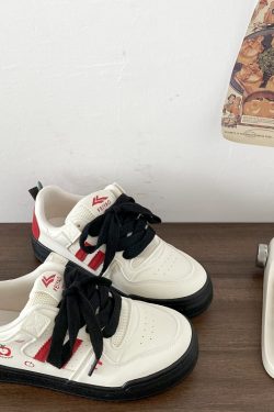 Yellow Apple Graffiti Platform Sneakers for Women - 2025 Retro Thick-Soled Casual Sports Shoes