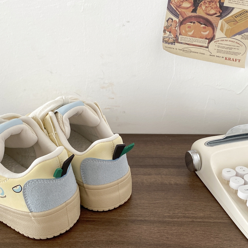 Yellow Apple Graffiti Platform Sneakers for Women - 2025 Retro Thick-Soled Casual Sports Shoes Yellow Apple Graffiti Platform Sneakers for Women - 2025 Retro Thick-Soled Casual Sports Shoes