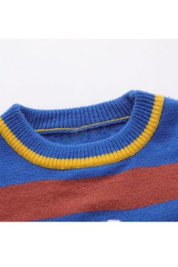 Style Core Aesthetics, New Style Trends Cute Bear & Stripe Pattern Sweater