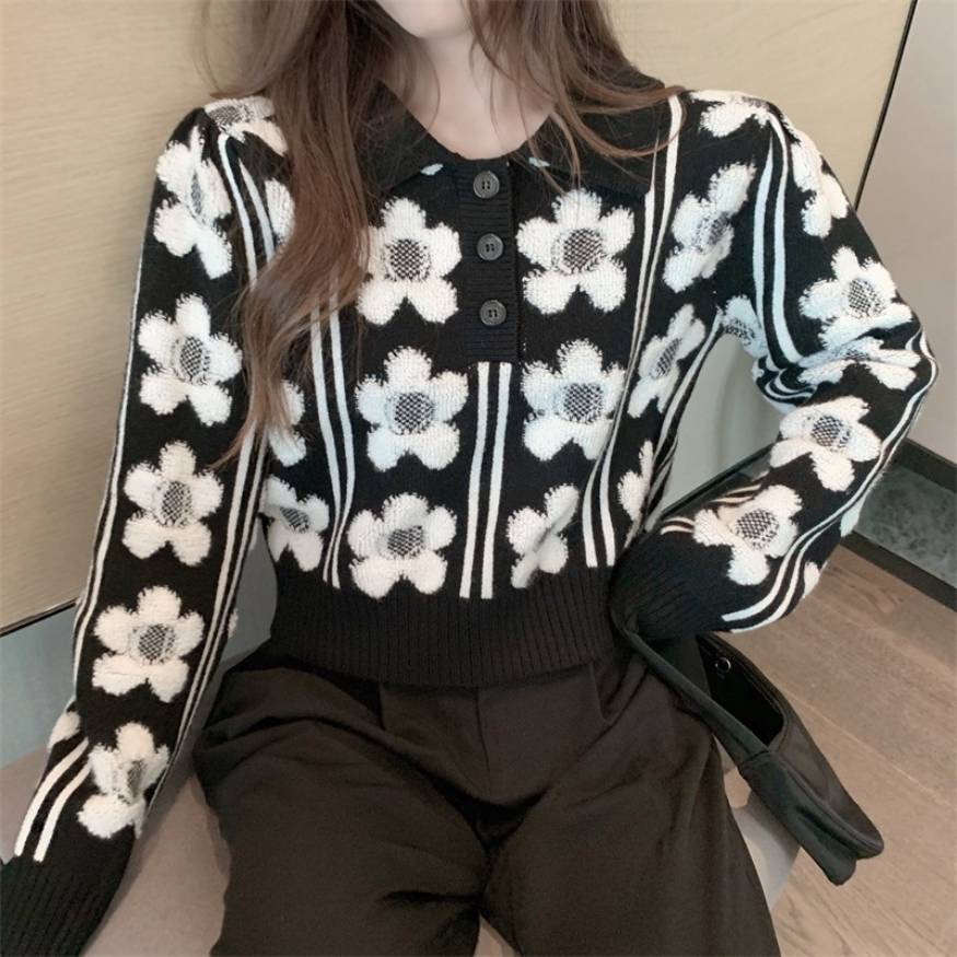 Style Core Aesthetics, New Style Trends Floral Pattern Polo-Collar Sweater Style Core Aesthetics, New Style Trends Floral Pattern Polo-Collar Sweater