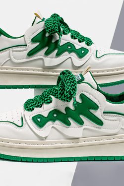 Style Core Aesthetics, New Style Trends Graffiti Pattern Skate Shoes