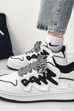 Style Core Aesthetics, New Style Trends Graffiti Pattern Skate Shoes