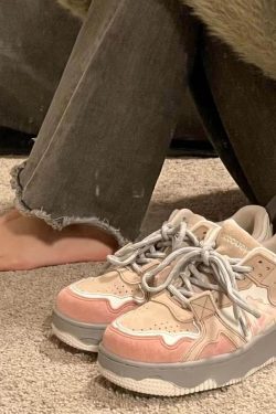 Style Core Aesthetics, New Style Trends Retro-Inspired Mixed Media Sneakers