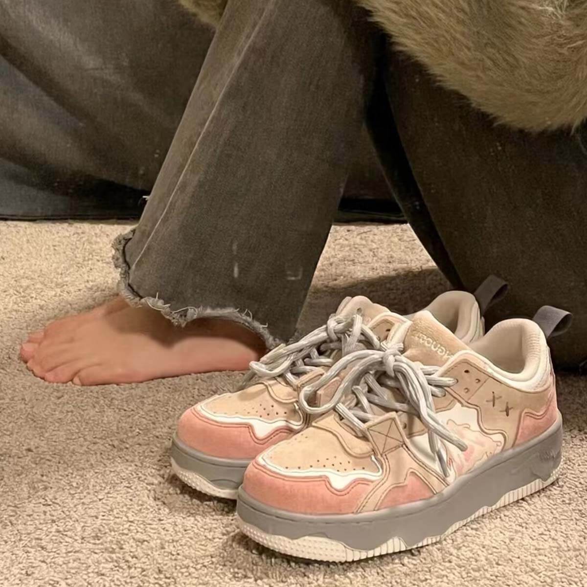 Style Core Aesthetics, New Style Trends Retro-Inspired Mixed Media Sneakers Style Core Aesthetics, New Style Trends Retro-Inspired Mixed Media Sneakers