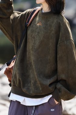 Style Core Aesthetics, New Style Trends Vintage Mountain Logo Fleece Sweatshirt